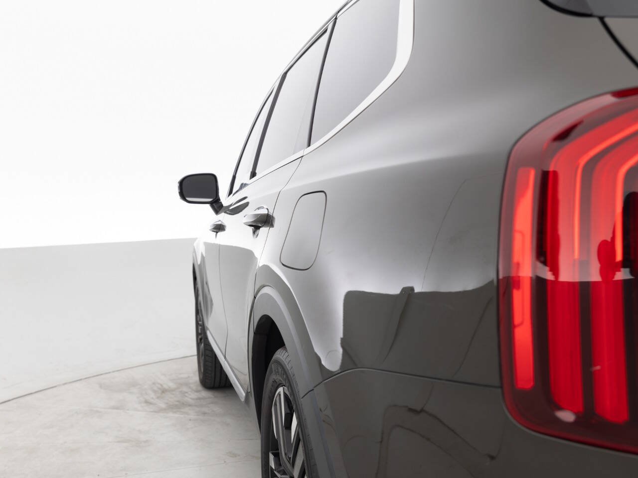 Used 2020 Kia Telluride SX w/ Towing Package AWD/4WD image 13