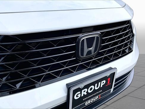 Used 2023 Honda Accord EX image 29
