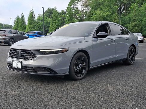 Used 2025 Honda Accord SE image 3