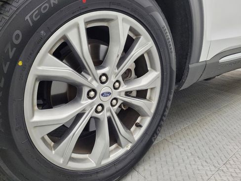 Used 2023 Ford Explorer Limited image 31