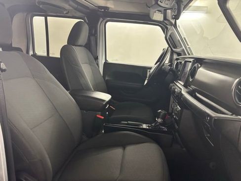 Used 2022 Jeep Gladiator Sport AWD/4WD image 17