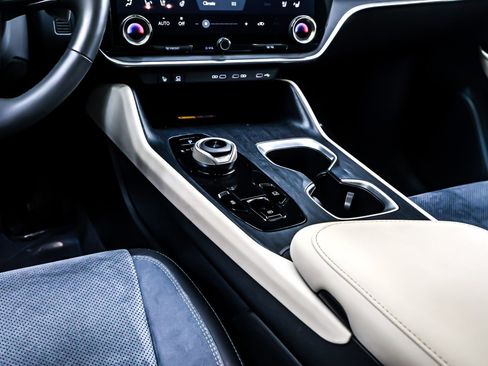 Used 2023 Lexus RZ 450e Premium image 7