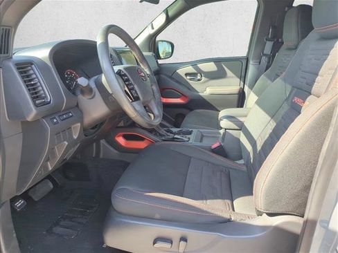 Used 2024 Nissan Frontier Pro-X RWD image 9