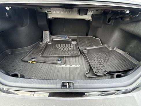 Used 2023 Toyota Camry SE image 25