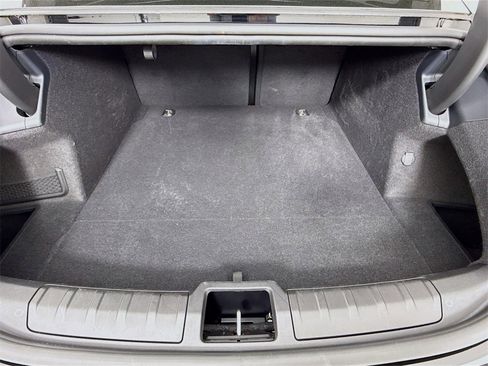 Used 2022 Porsche Taycan image 27