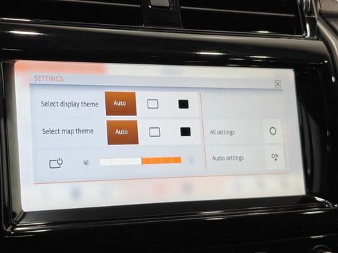 Used 2020 Land Rover Discovery HSE Luxury image 62