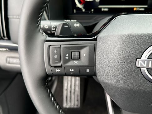 New 2026 Nissan Pathfinder SL image 24