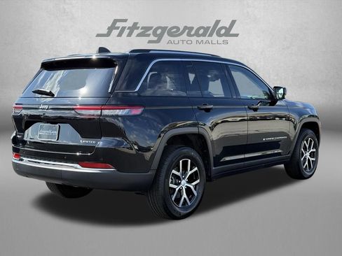 Used 2023 Jeep Grand Cherokee Limited AWD/4WD image 6