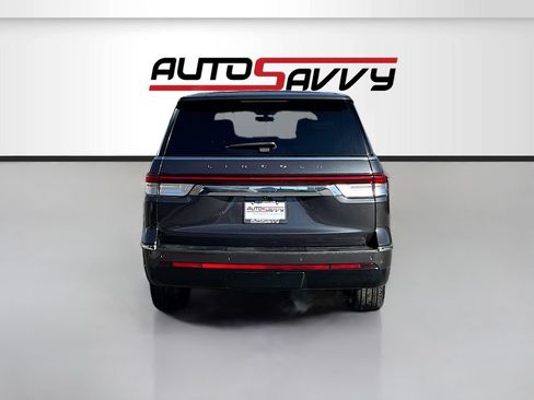 Used 2024 Lincoln Navigator Reserve AWD/4WD image 6