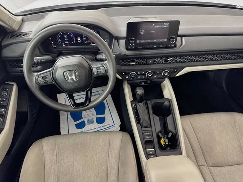 Used 2023 Honda Accord EX image 30