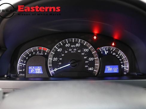 Used 2014 Toyota Camry SE FWD image 17
