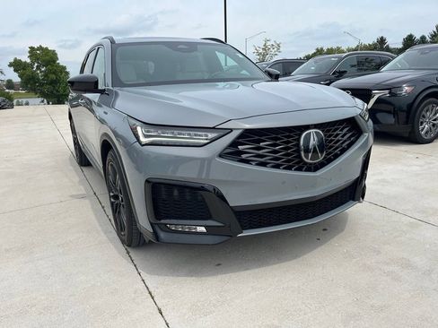 Used 2025 Acura MDX A-Spec AWD/4WD image 2