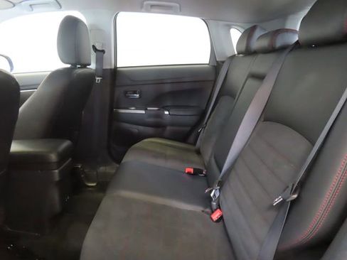 Used 2025 Mitsubishi Outlander Sport SE AWD/4WD image 26