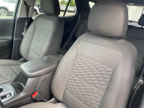 Used 2018 Chevrolet Equinox LT FWD image 11