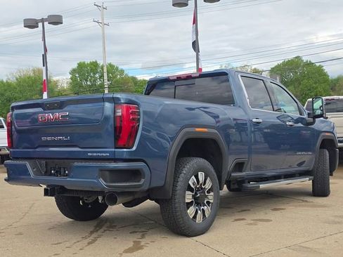 New 2026 GMC Sierra 2500 Denali w/ Denali Reserve Package AWD/4WD image 16