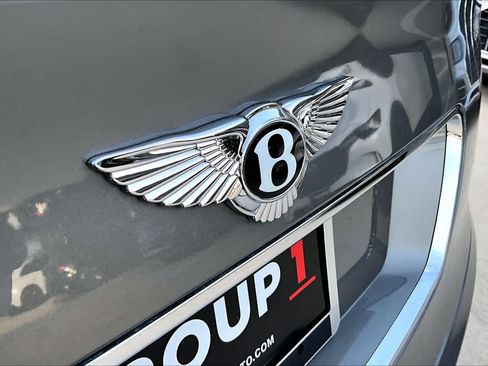 Used 2017 Bentley Bentayga AWD/4WD image 33