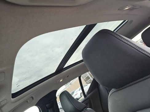 Certified 2023 Volvo XC40 B5 Plus w/ Climate Package image 10