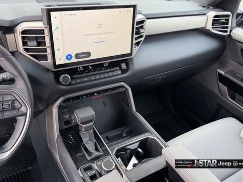 Used 2025 Toyota Tundra Limited AWD/4WD image 14