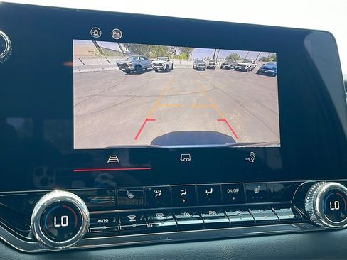 New 2025 GMC Canyon Elevation w/ Convenience Package image 18