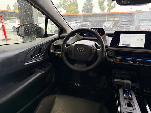 Used 2025 Toyota Prius XLE image 22