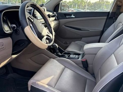 Certified 2021 Hyundai Tucson Limited FWD image 3