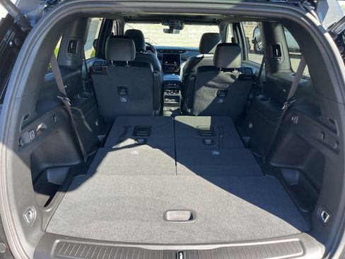 New 2025 Jeep Grand Cherokee L Altitude image 13