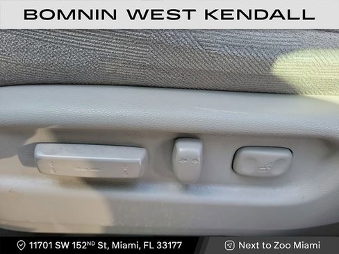 Used 2021 Honda Pilot EX image 9