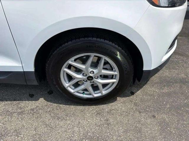 Used 2024 Ford Edge SEL AWD/4WD image 15