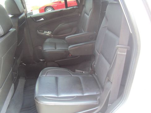 Used 2019 GMC Yukon SLT AWD/4WD image 11