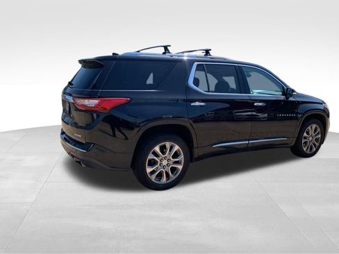 Used 2018 Chevrolet Traverse Premier w/ Driver Confidence II Package FWD image 13