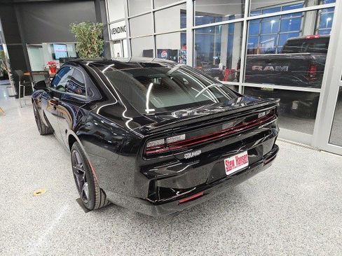 New 2026 Dodge Charger Daytona Scat Pack image 3
