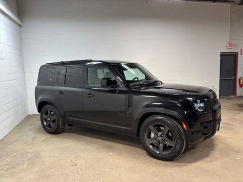 Used 2023 Land Rover Defender 110 X-Dynamic SE image 5