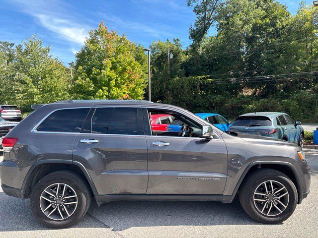 Used 2020 Jeep Grand Cherokee Limited AWD/4WD image 9