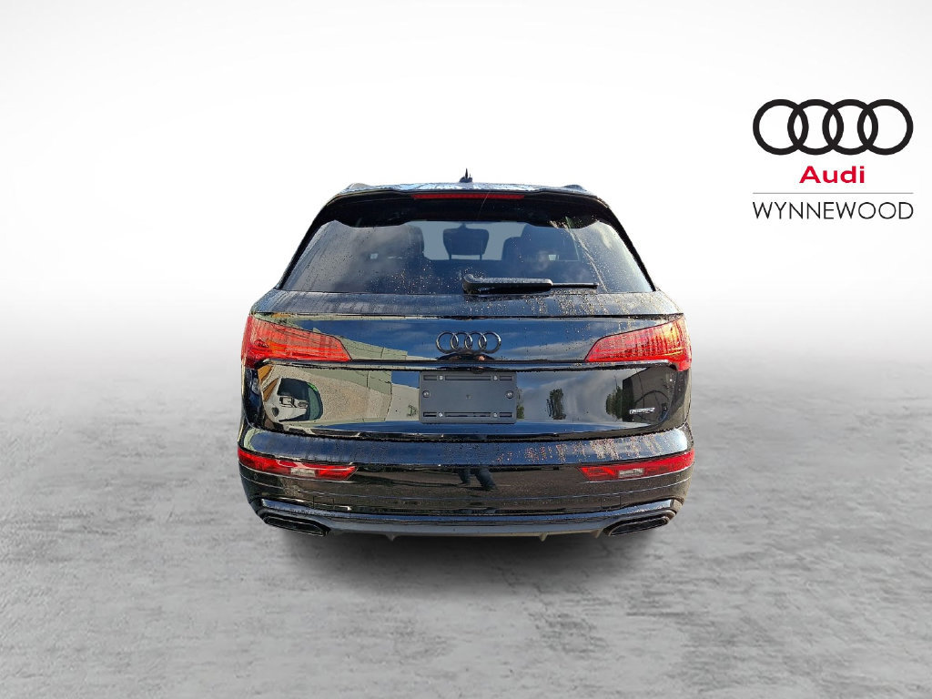 Used 2024 Audi Q5 2.0T Premium w/ Summer of Audi Package AWD/4WD image 5