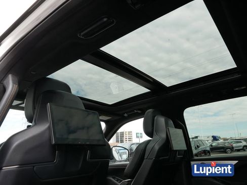 Used 2025 Lincoln Navigator Black Label AWD/4WD image 17