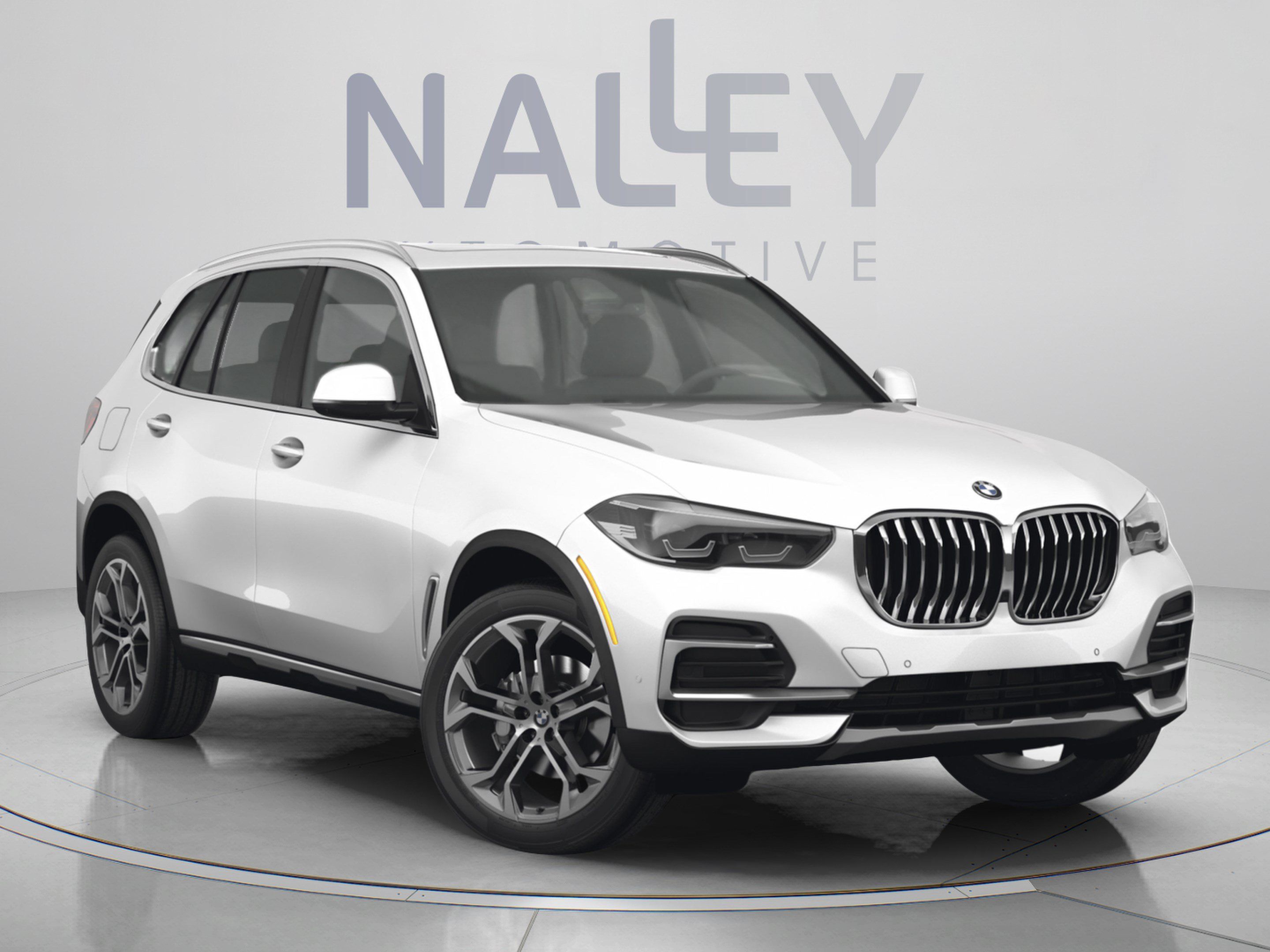 Used 2023 BMW X5 xDrive40i w/ M Sport Package AWD/4WD image 6