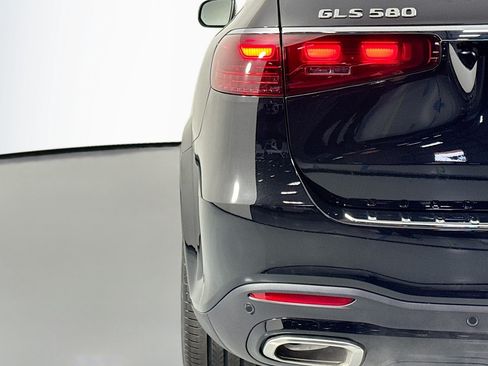 New 2026 Mercedes-Benz GLS 580 4MATIC image 15