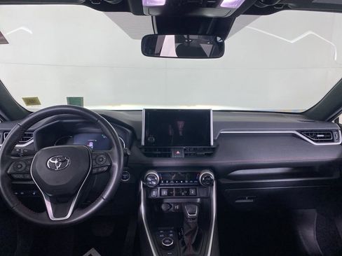 Used 2023 Toyota RAV4 SE w/ Weather & Moonroof Package image 28