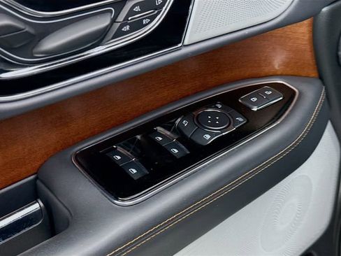 Used 2023 Lincoln Navigator L Black Label image 18
