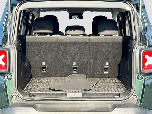 Used 2021 Jeep Renegade Sport image 21