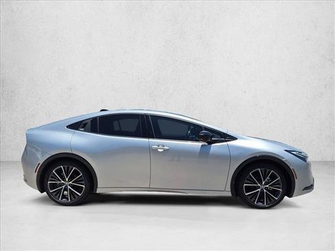 Used 2024 Toyota Prius Limited w/ Limited Premium Package FWD image 4