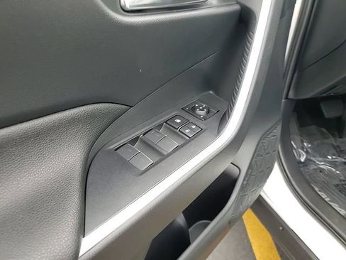 Used 2023 Toyota RAV4 SE image 14