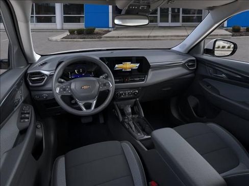 New 2026 Chevrolet TrailBlazer LT w/ Convenience Package FWD image 15
