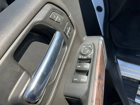 Used 2022 GMC Sierra 2500 Denali AWD/4WD image 8
