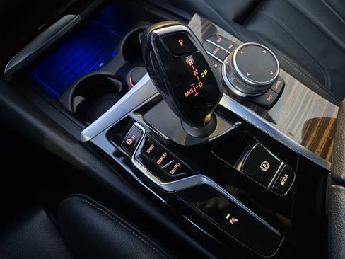 Used 2022 BMW 540i xDrive w/ Premium Package image 29