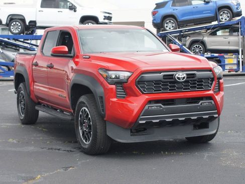 Used 2025 Toyota Tacoma TRD Off-Road w/ TRD Off Road Upgrade Package AWD/4WD image 25