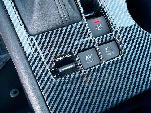 Used 2024 Toyota Sienna XLE Woodland Edition image 31