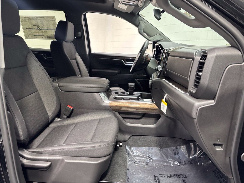 New 2026 Chevrolet Silverado 1500 RST AWD/4WD image 10