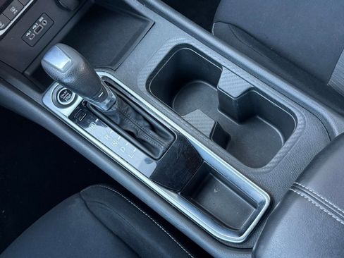 Used 2020 Nissan Sentra SV image 24