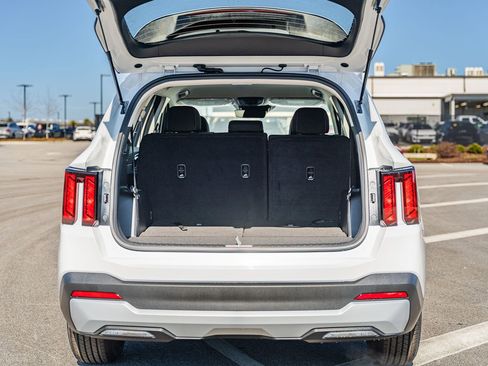 New 2026 Kia Sorento LX FWD image 11